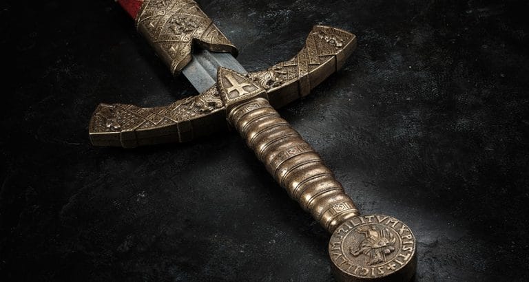 Advanced Fabrication and Storytelling: The New Period of Collectible Replicas