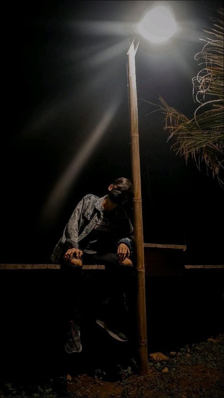 Alone Dp for Whatsapp.