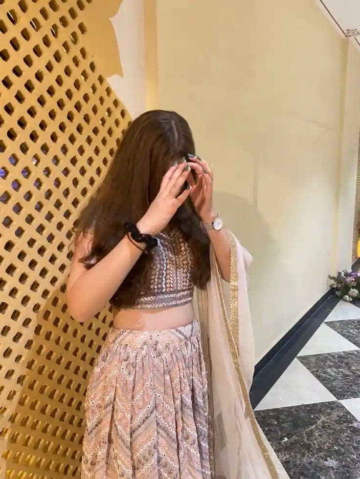 Attitude Hidden Face Girl Pic For Instagram
