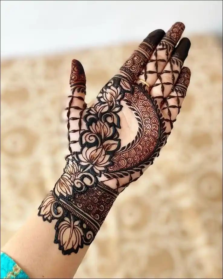 Back Hand Mehndi Design