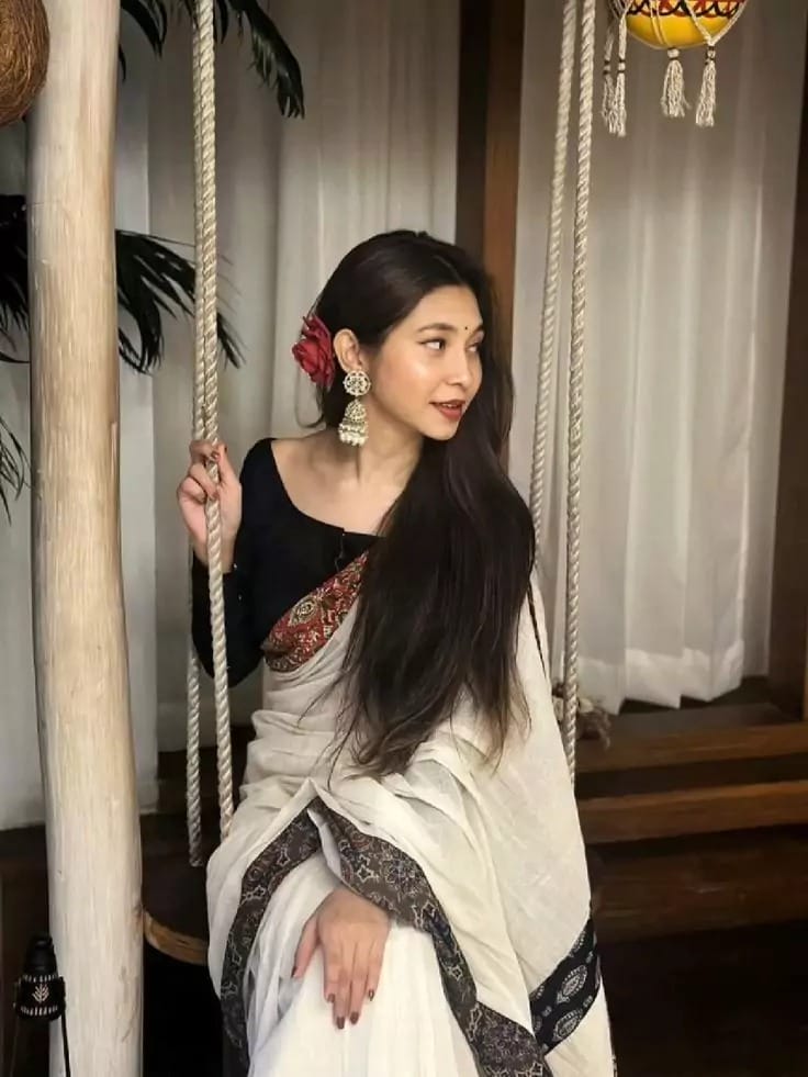 Girl DP Saree