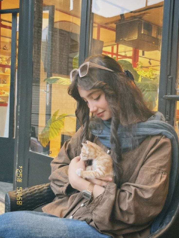 Girl With Cat DP