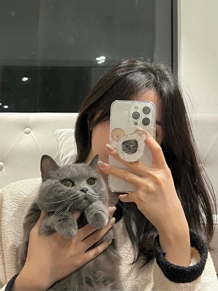 Girl With Cat Dp for Instagram