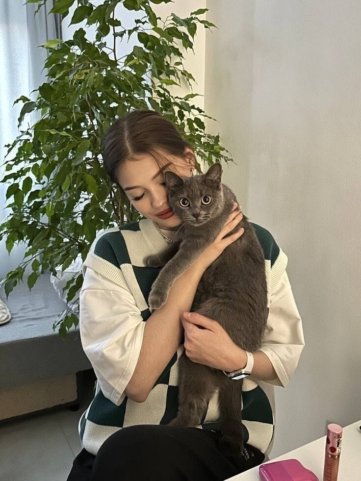 Girl With Cat Dp for Whatsapp Profile