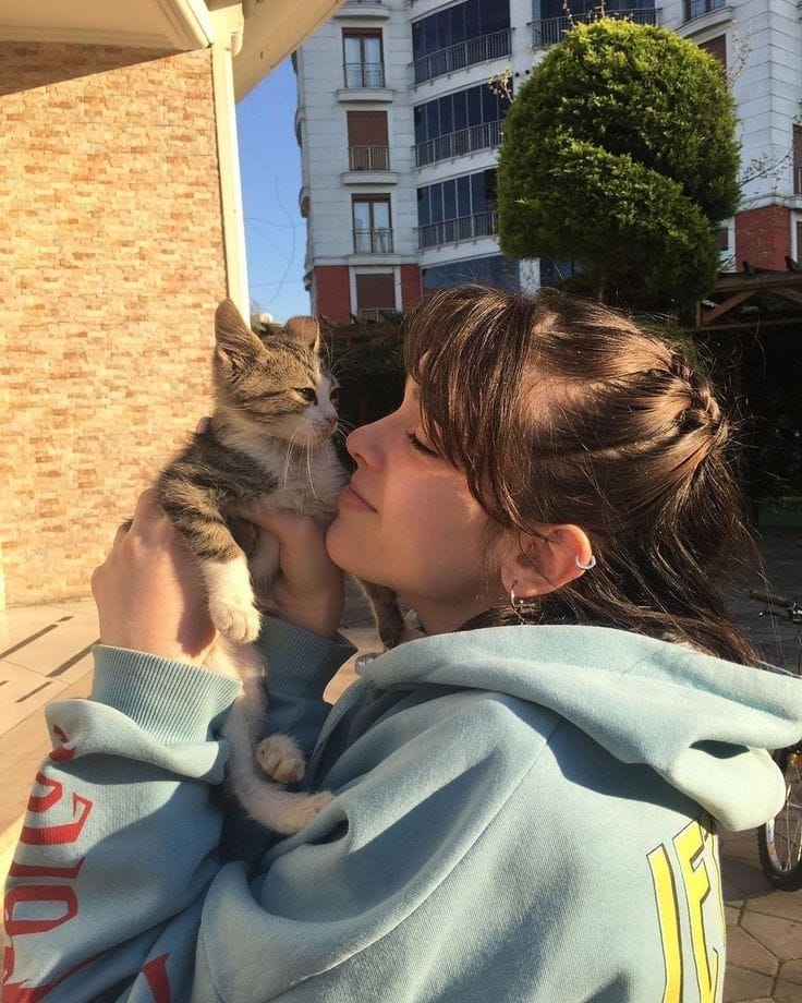 Girl With Cat Dp for Whatsapp