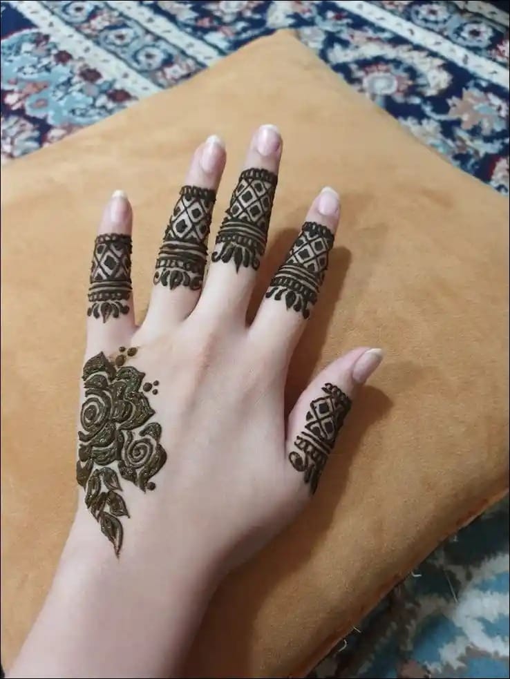 Hand Mehndi Design