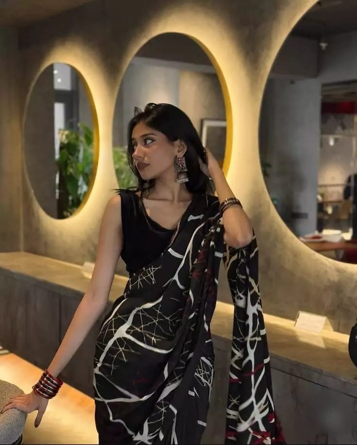 Hidden Face Black Saree DP