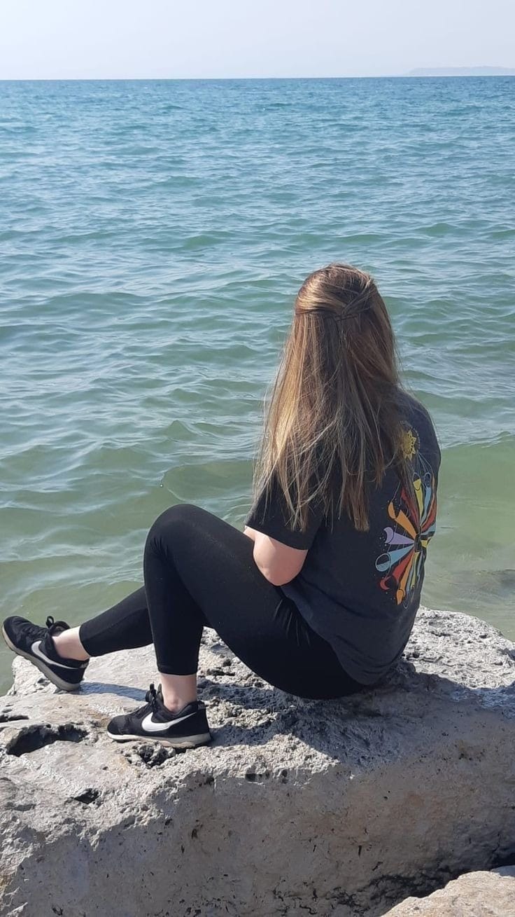 Hidden Face Girls Dp