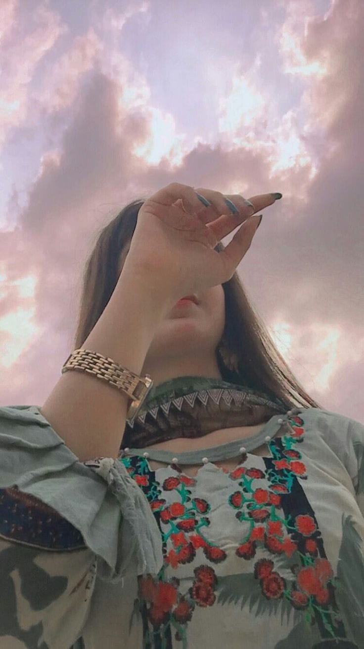 Hide Face Girl Pic