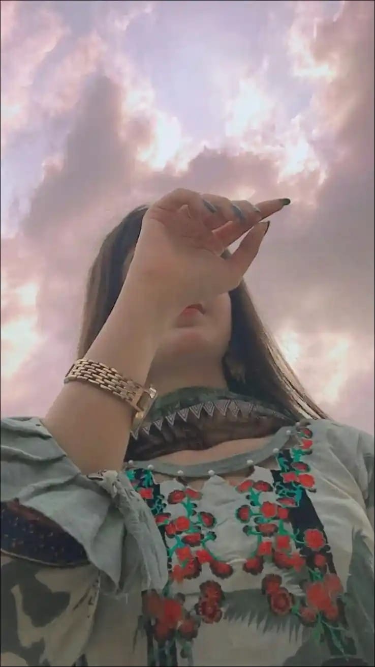 Ladki Ki Photo Pyari