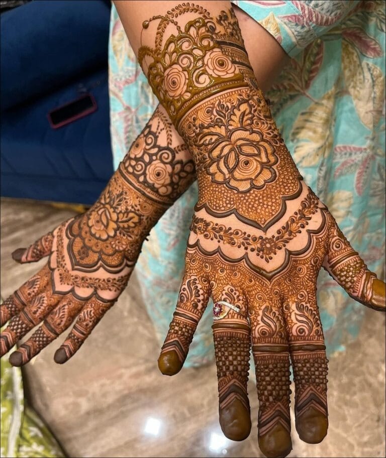 New backhand girl henna designs