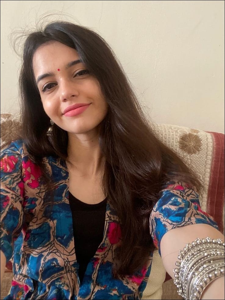 Simple Girl Photo Dp