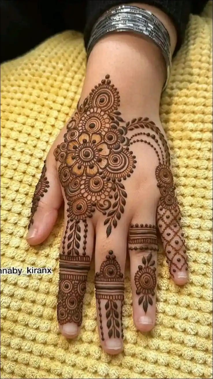 Simple Mehndi Design Images
