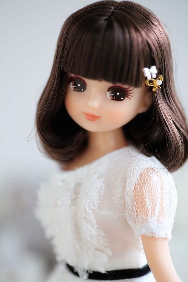 Stylish Doll Dp