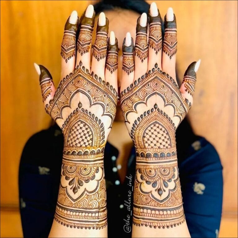 stylish back hand mehndi design