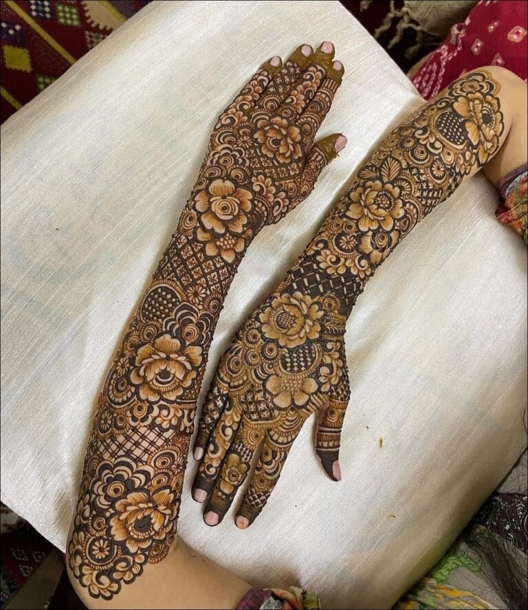 stylish stylish back hand mehndi design